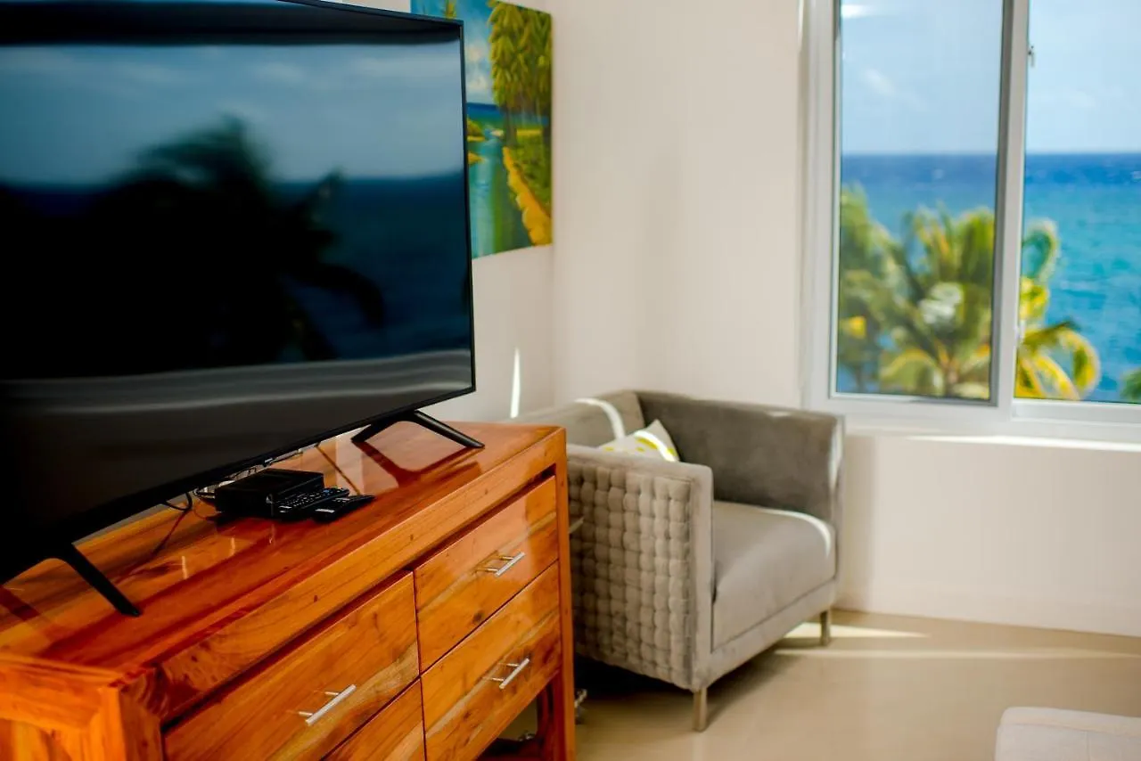 Apartamento Whispering Seas Oceanfront Suite Ocho Ríos Jamaica